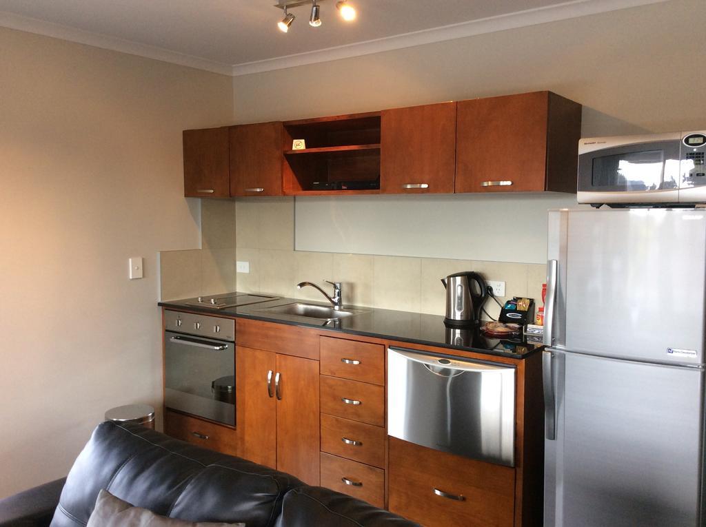 City Corporate Motor Inn Palmerston North Room photo
