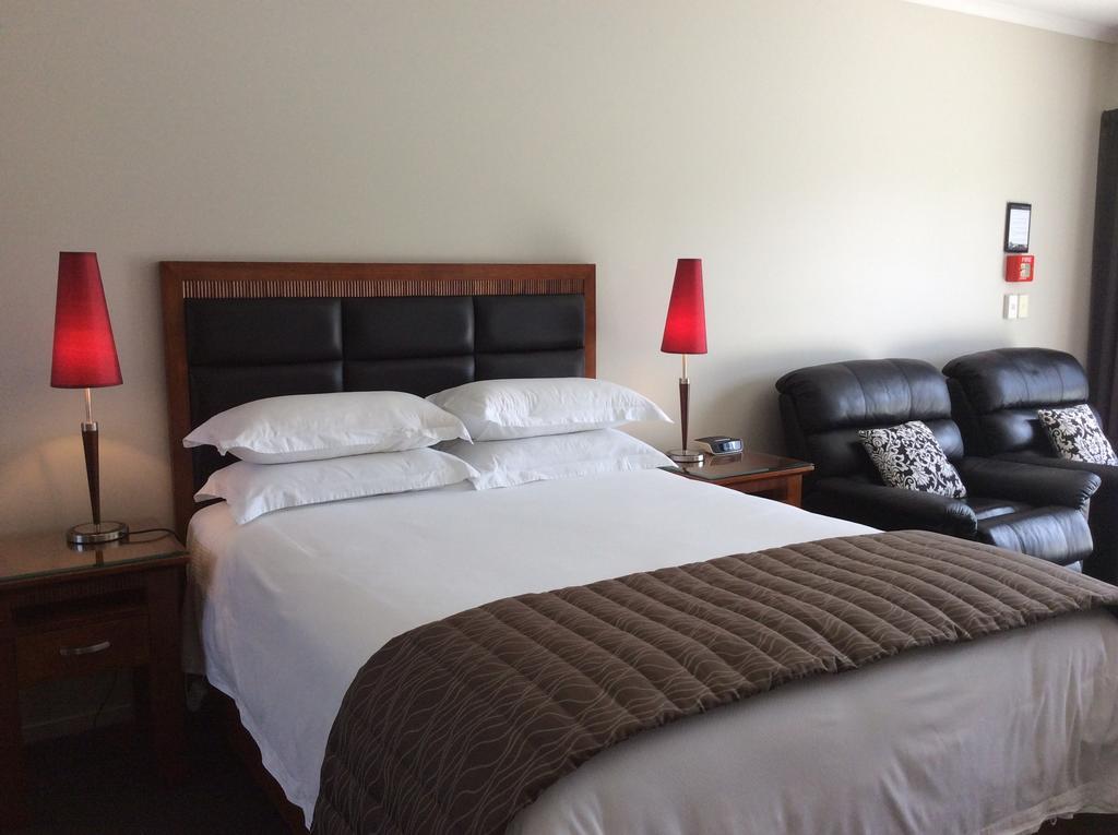 City Corporate Motor Inn Palmerston North Room photo