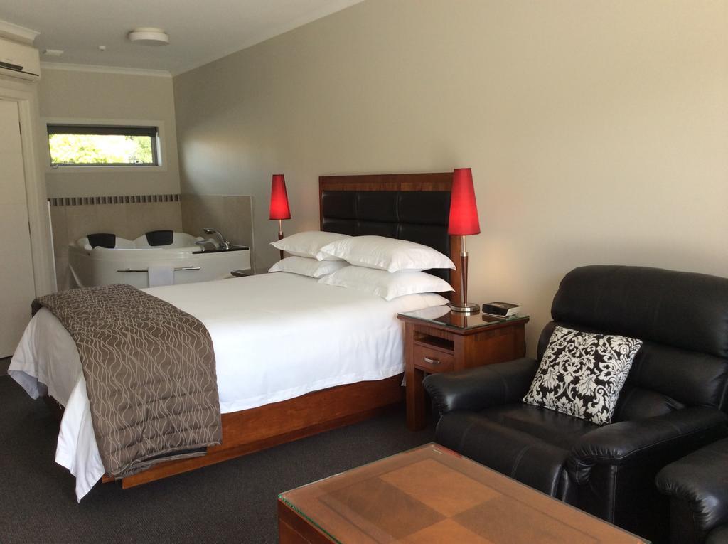 City Corporate Motor Inn Palmerston North Room photo