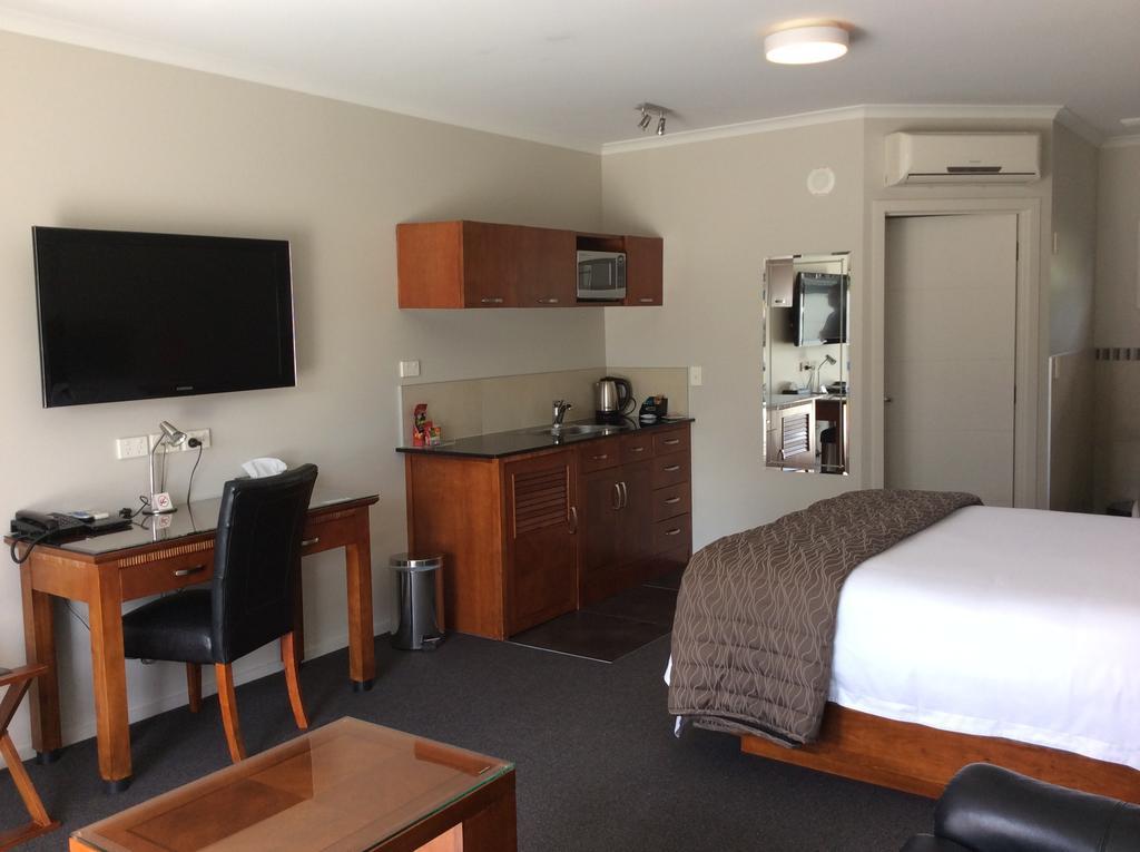 City Corporate Motor Inn Palmerston North Room photo