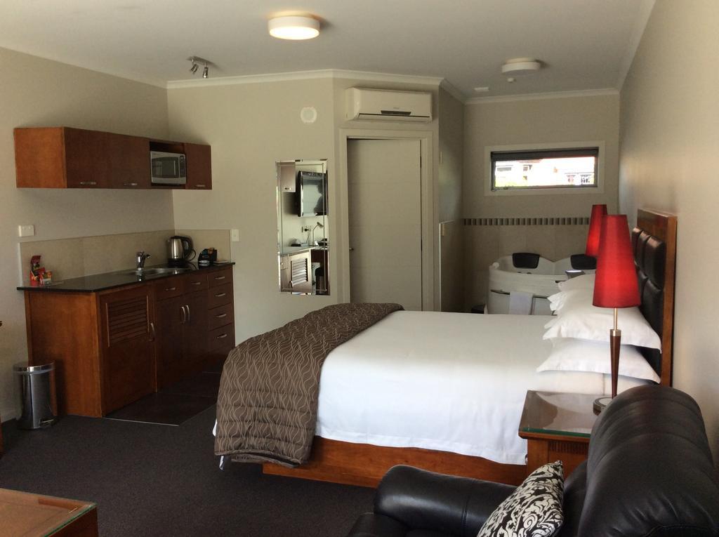 City Corporate Motor Inn Palmerston North Room photo