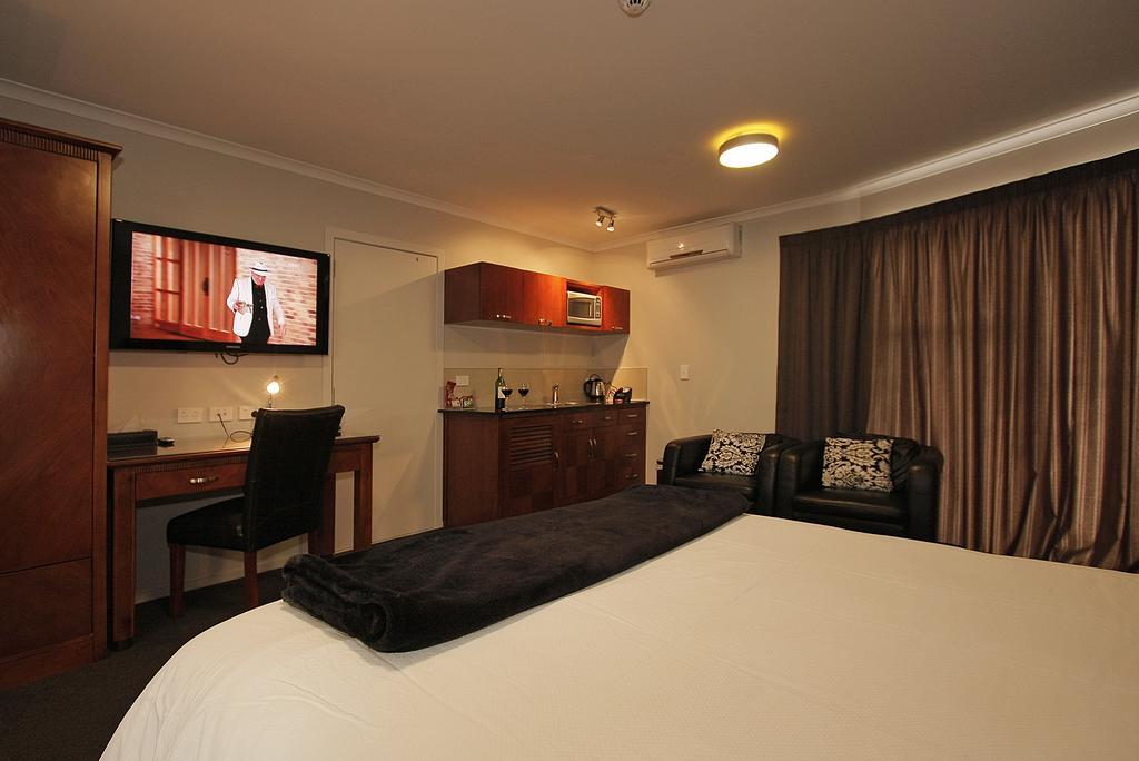 City Corporate Motor Inn Palmerston North Exterior photo