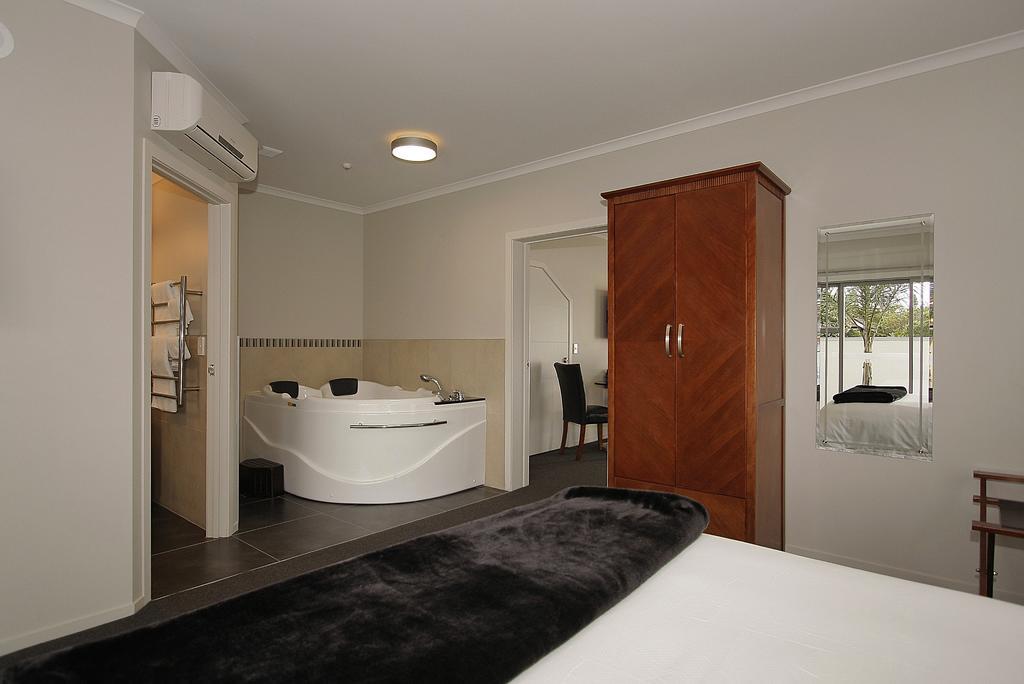 City Corporate Motor Inn Palmerston North Room photo