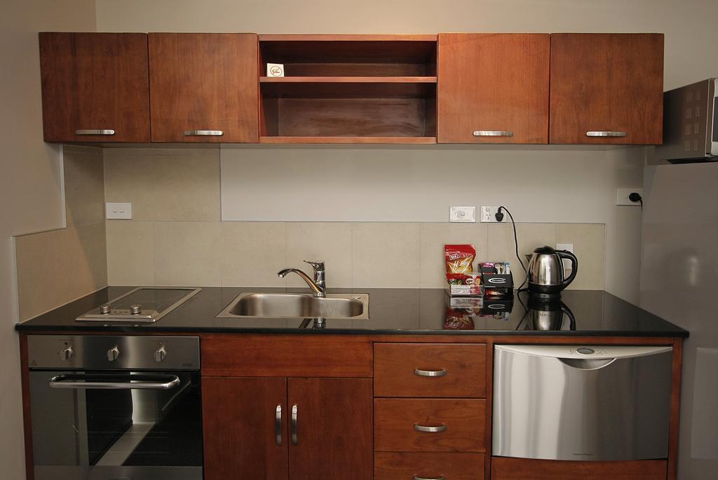 City Corporate Motor Inn Palmerston North Room photo